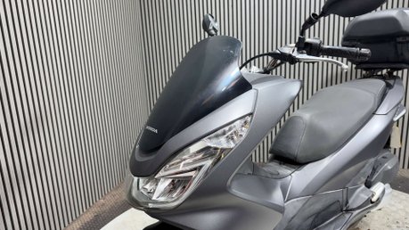 Honda PCX WW 125 2017 1 OWNER SCOOTER 125CC RUNNING PROJECT BIKE 14