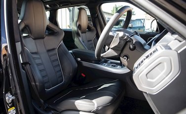 Land Rover Range Rover Sport 5.0 SVR 12