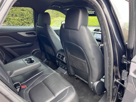 Jaguar F-Pace 2.0 D180 R-Sport Auto AWD Euro 6 (s/s) 5dr 34