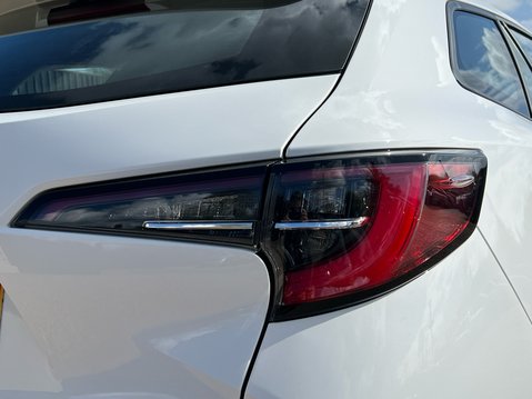 Suzuki Swace MOTION 19