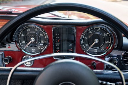 Mercedes-Benz SL Series 280SL Pagoda 23