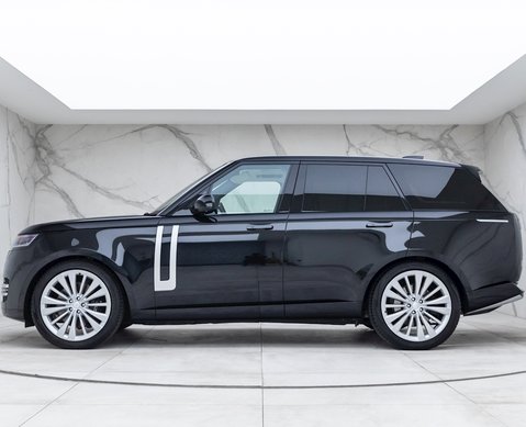 Land Rover Range Rover P530 First Edition