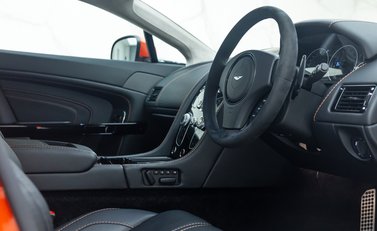 Aston Martin V12 Vantage S 13