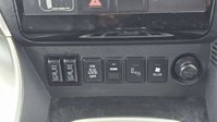 Mitsubishi Shogun Sport 2.4D 4 SUV 5dr Diesel Auto 4WD Euro 6 (181 ps) 26