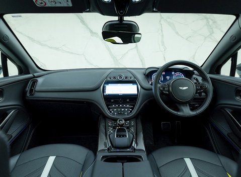 Aston Martin DBX 707 17