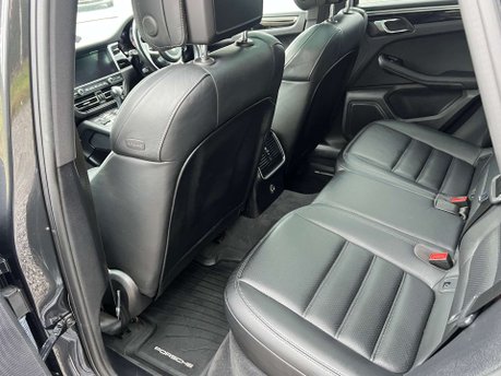 Porsche Macan 3.0 Macan S Semi-Auto 4WD 5dr 48