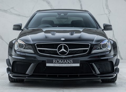 Mercedes-Benz C63 AMG BLACK SERIES 7