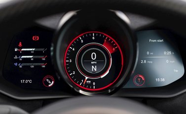 Aston Martin V8 Vantage 16