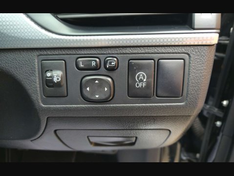 Toyota Avensis 1.6 Avensis Business Edition D-4D 5dr 43