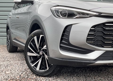 MG ZS 1.5 HYBRID+ TROPHY 2