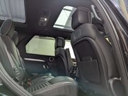 Land Rover Discovery 3.0 Discovery R-Dynamic HSE MHEV Auto 4WD 5dr 43