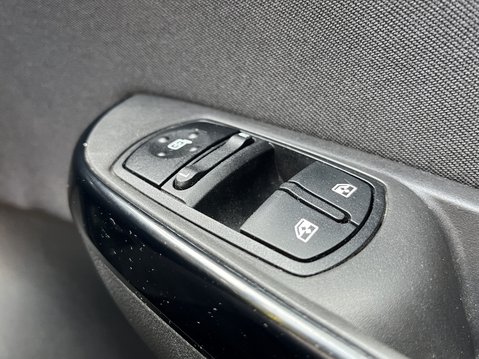 Vauxhall Corsa 1.4 ecoFLEX Energy 5dr [AC] 28
