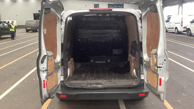 Ford Transit Connect SWB L1H1 Low Roof Limited 200 Air Con Alloys Sensors EURO 6 NO VAT 5