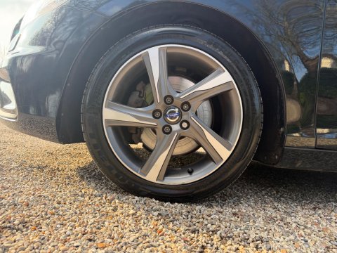 Volvo V40 2.0 T3 R-Design Nav Euro 6 (s/s) 5dr 33