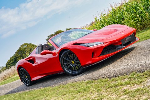 Ferrari F8 SPIDER 19