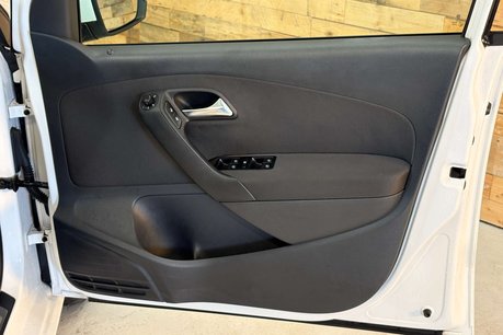 Volkswagen Polo 1.2 TSI BlueMotion Tech SE Hatchback 5dr Petrol DSG Euro 6 (s/s) (90 ps) 75