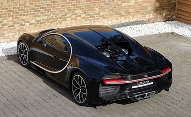 Bugatti Chiron 33