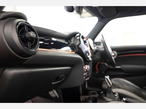 Mini Hatch 1.5 Cooper Sport Steptronic Euro 6 (s/s) 3dr 57