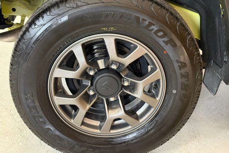 Suzuki Jimny SUZUKI JIMNY 1.5 SZ5 SUV 3dr Petrol Auto ALLGRIP Euro 6 (101 ps) 65