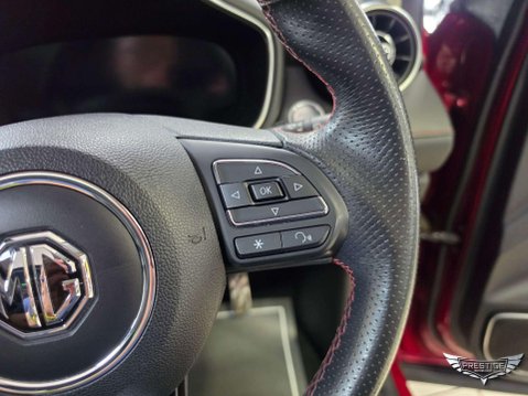 MG HS 1.5 T-GDI 16.6kWh Exclusive Auto Euro 6 (s/s) 5dr 57