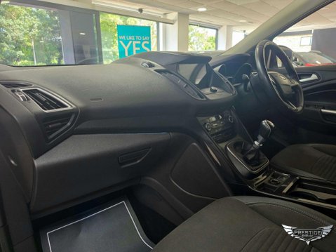 Ford Kuga 1.5 TDCi Titanium Euro 6 (s/s) 5dr 27