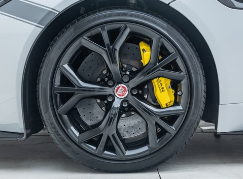 Jaguar F-Type PROJECT 7 35