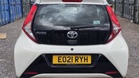 Toyota Aygo 1.0 VVT-i x-play Hatchback 5dr Petrol x-shift Euro 6 (Safety Sense) (71 ps) 7
