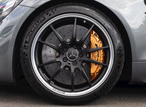 Mercedes-Benz AMG GT R GT R 10