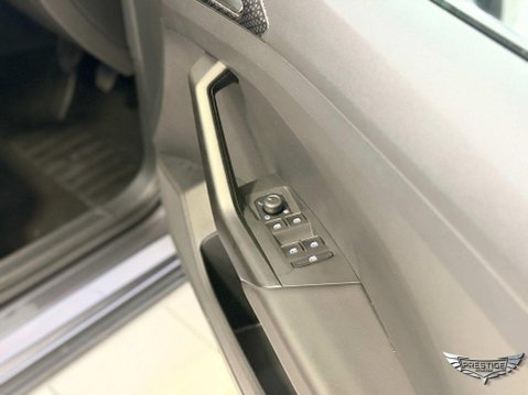 Volkswagen T-Cross 1.0 TSI SEL Euro 6 (s/s) 5dr 79