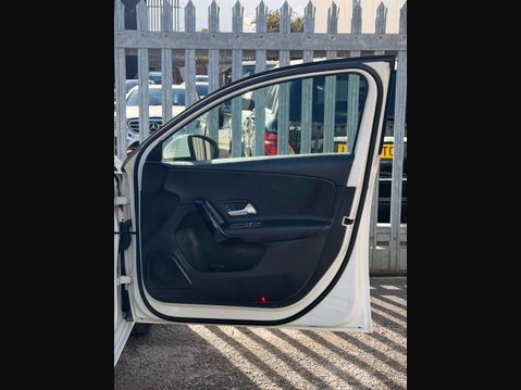 Mercedes-Benz A Class 1.5 A 180 SE D Auto 5dr 48