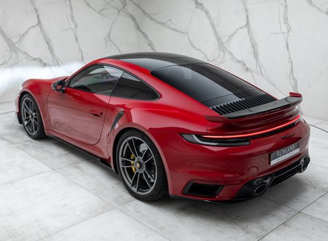 Porsche 911 Turbo S (992) Lightweight 12