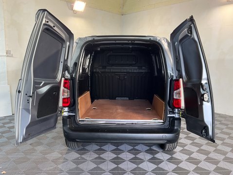 Peugeot Partner 1.5 BlueHDi 1000 Professional Standard Panel Van SWB Euro 6 (s/s) 5dr 7