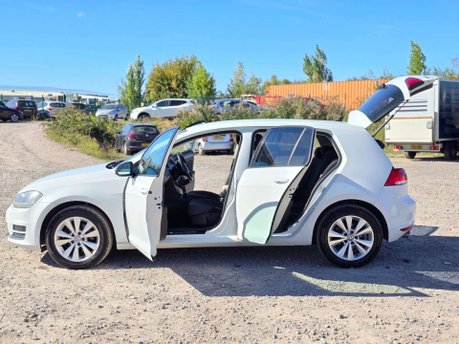 Volkswagen Golf 1.2 TSI BlueMotion Tech S Hatchback 5dr Petrol DSG Euro 5 (s/s) (105 ps) 12