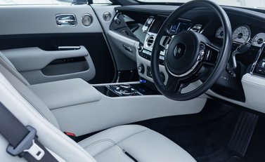 Rolls-Royce Wraith Series II 13