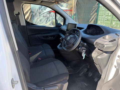 Peugeot Partner 1.5 BlueHDi 950 Professional Long Panel Van LWB Euro 6 (s/s) 6dr 10