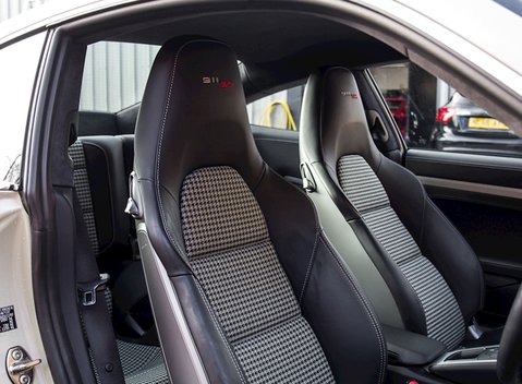 Porsche 911 50th Anniversary Edition 19