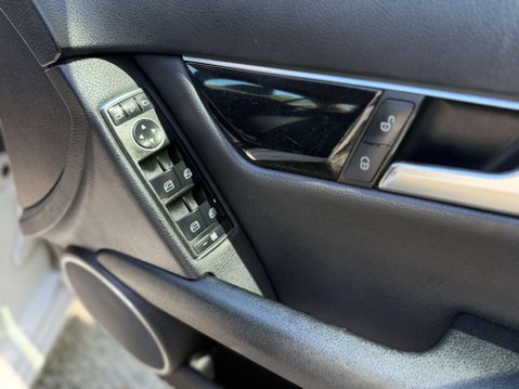 Mercedes-Benz C Class 1.6 C180 Executive SE Premium Auto 4dr 68