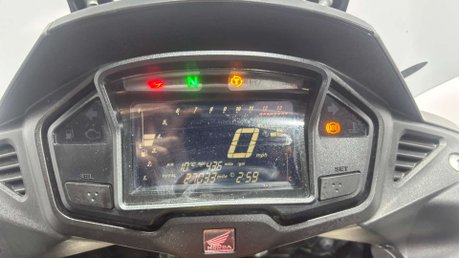 Honda VFR 2016 27K NEW MOT VERY CLEAN ADVENTURE ROAD BIKE 800CC V4 8