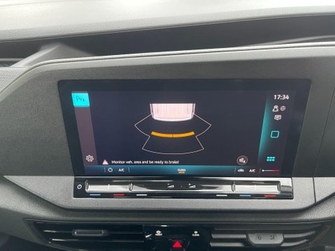 Volkswagen Caddy Maxi 2.0 TDI Euro 6 (s/s) 5dr 27