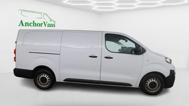Peugeot Expert XLWB L3H1 Low Roof Professional 2900 Air Con EURO 6 3