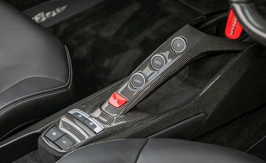 Ferrari 488 Spider 21