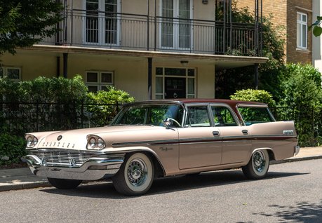 Chrysler New Yorker Town & Country Station Wagon