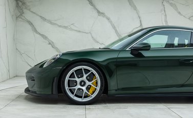 Porsche 911 GT3 TOURING (992.2) 48
