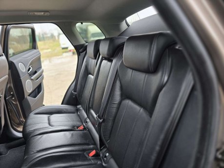 Land Rover Range Rover Evoque 2.0 TD4 SE Tech SUV 5dr Diesel Auto 4WD Euro 6 (s/s) (180 ps) 22