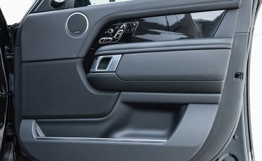 Land Rover Range Rover 5.0 SVAutobiography Dynamic Black 26