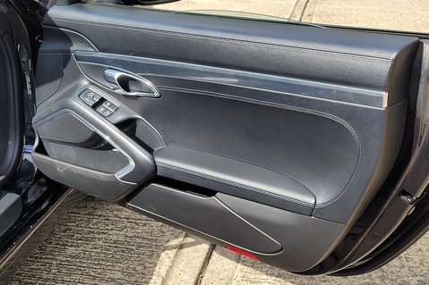 Porsche 911 CARRERA S PDK 26