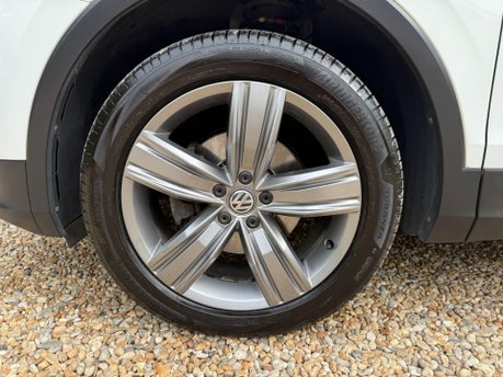 Volkswagen Tiguan 2.0 TDI SEL DSG 4Motion Euro 6 (s/s) 5dr 14