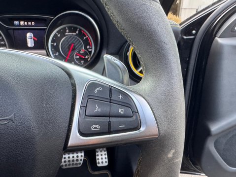 Mercedes-Benz A Class 2.0 A45 AMG Yellow Night Edition SpdS DCT 4MATIC Euro 6 (s/s) 5dr 45