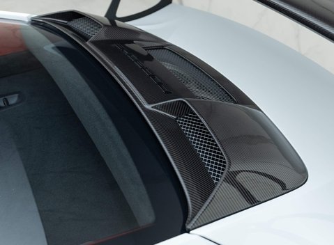 Porsche 911 GT2 RS (991) 40