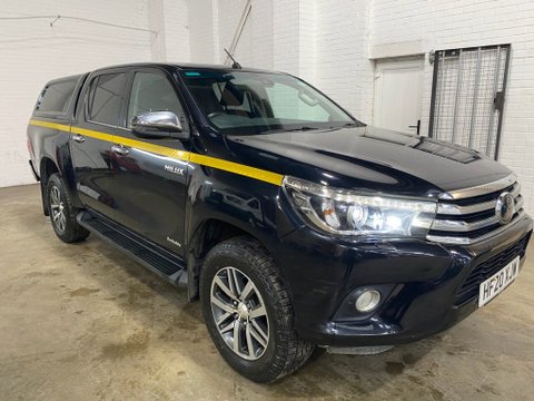 Toyota Hilux INVINCIBLE 4WD D-4D DCB 2